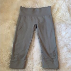 Lulu lemon Capri size 4